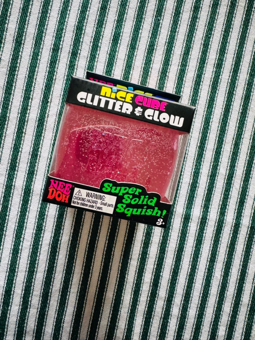 Glitter & Glow Super Solid Squish - Pink